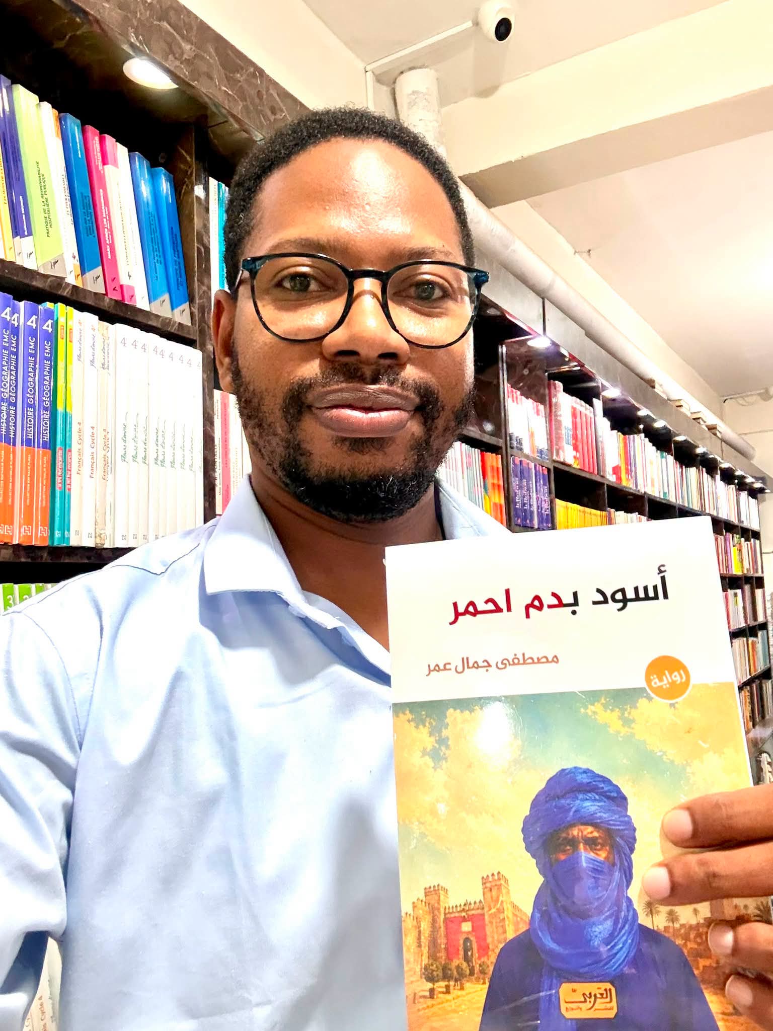 أسود بدم أحمر».. من «فضاء ضيق» إلى اتساع الحكاية بدأت الحكاية من «فضاء ضيق»